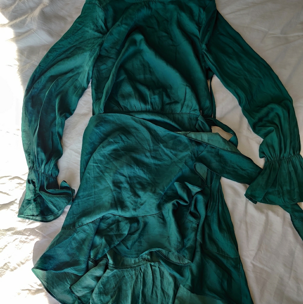 NWT Here Comes The Sun Green Open Back Dress XS